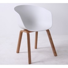 alt= silla nórdica NIELS madera