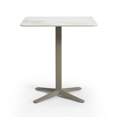 alt= Mesa Arket Porcelana
