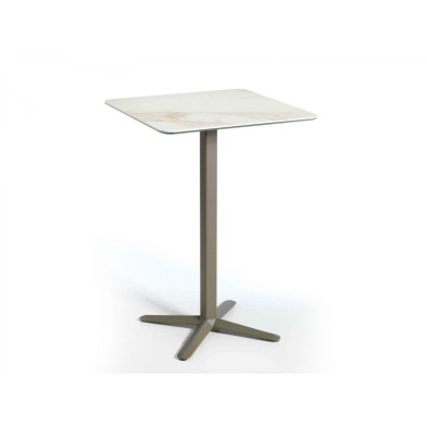 alt= Mesa Arket Porcelana
